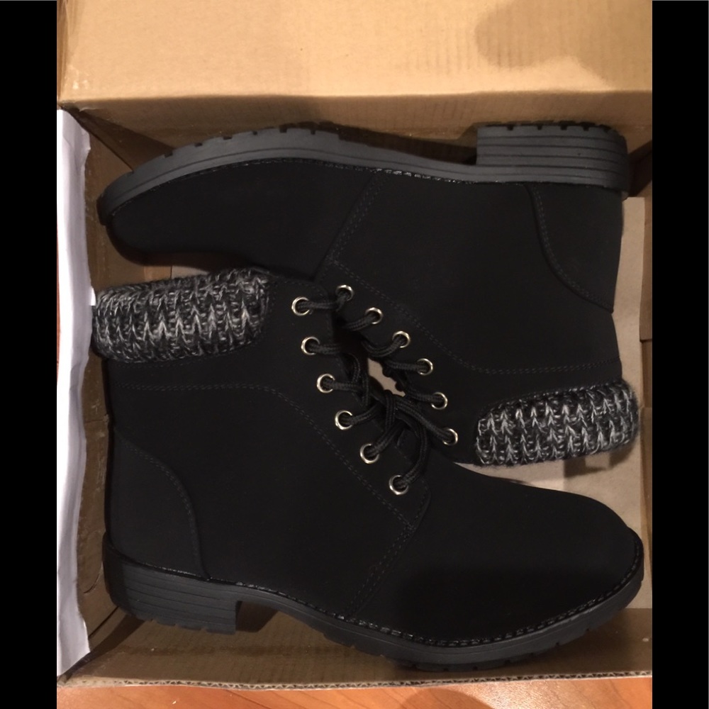 Beautiful boots 🌟FLASH SALE ⭐️